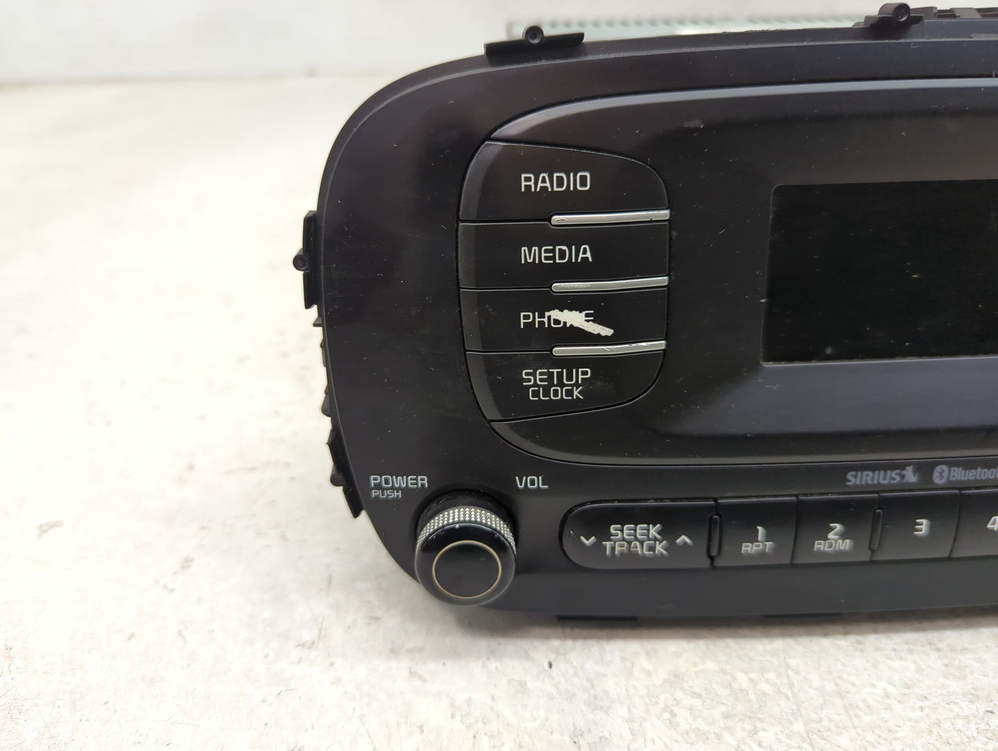 2014-2016 Kia Soul Radio AM FM Cd Player Receiver Replacement P/N:96170-B2090CA Fits Fits 2014 2015 2016 OEM Used Auto Parts