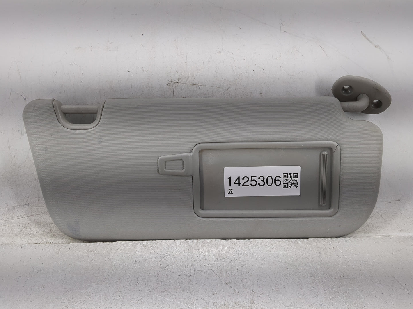 2014-2019 Kia Soul Sun Visor Shade Replacement Passenger Right Mirror Fits Fits 2014 2015 2016 2017 2018 2019 OEM Used Auto 