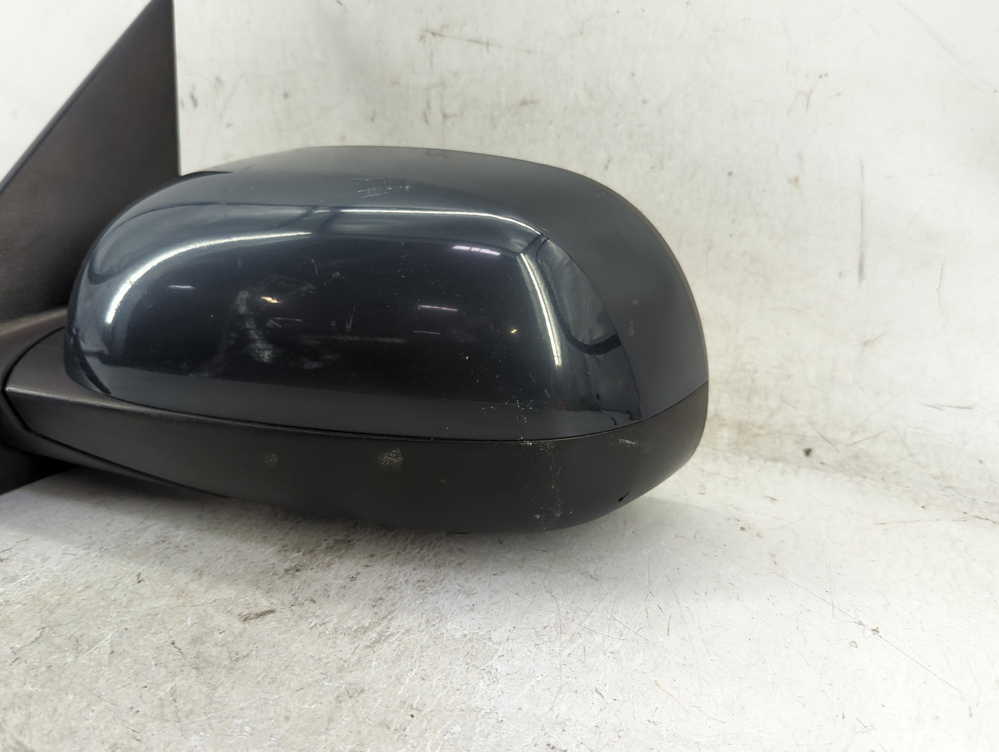 2014-2019 Kia Soul Driver Side View Mirror - Left Door Mirror OEM Used - Oemusedautoparts1.com