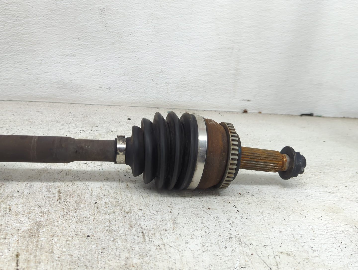 2014-2019 Kia Soul Axle Shaft Front Passenger Cv C/v - Oemusedautoparts1.com