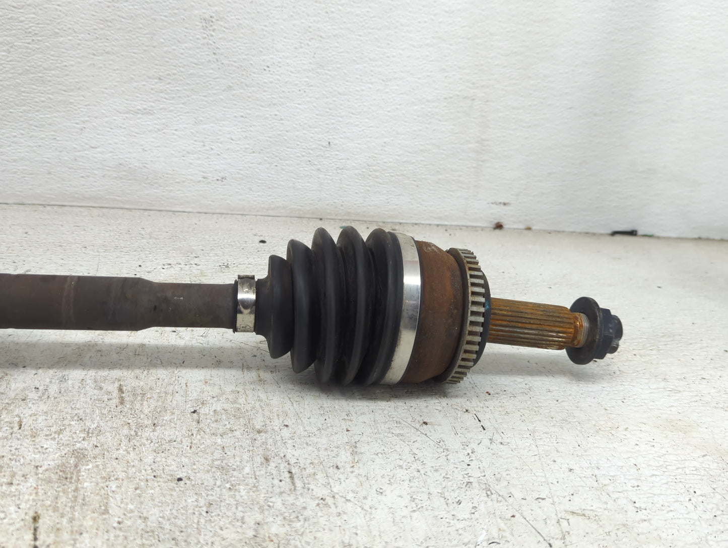 2014-2019 Kia Soul Axle Shaft Front Passenger Cv C/v - Oemusedautoparts1.com