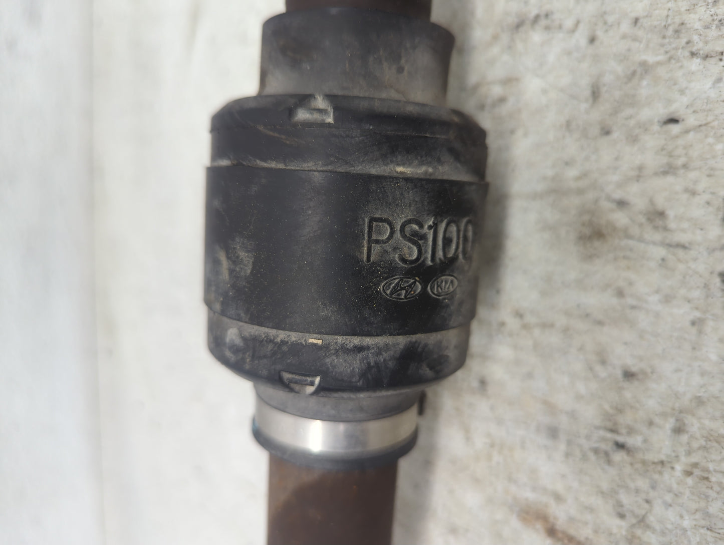 2014-2019 Kia Soul Axle Shaft Front Passenger Cv C/v - Oemusedautoparts1.com