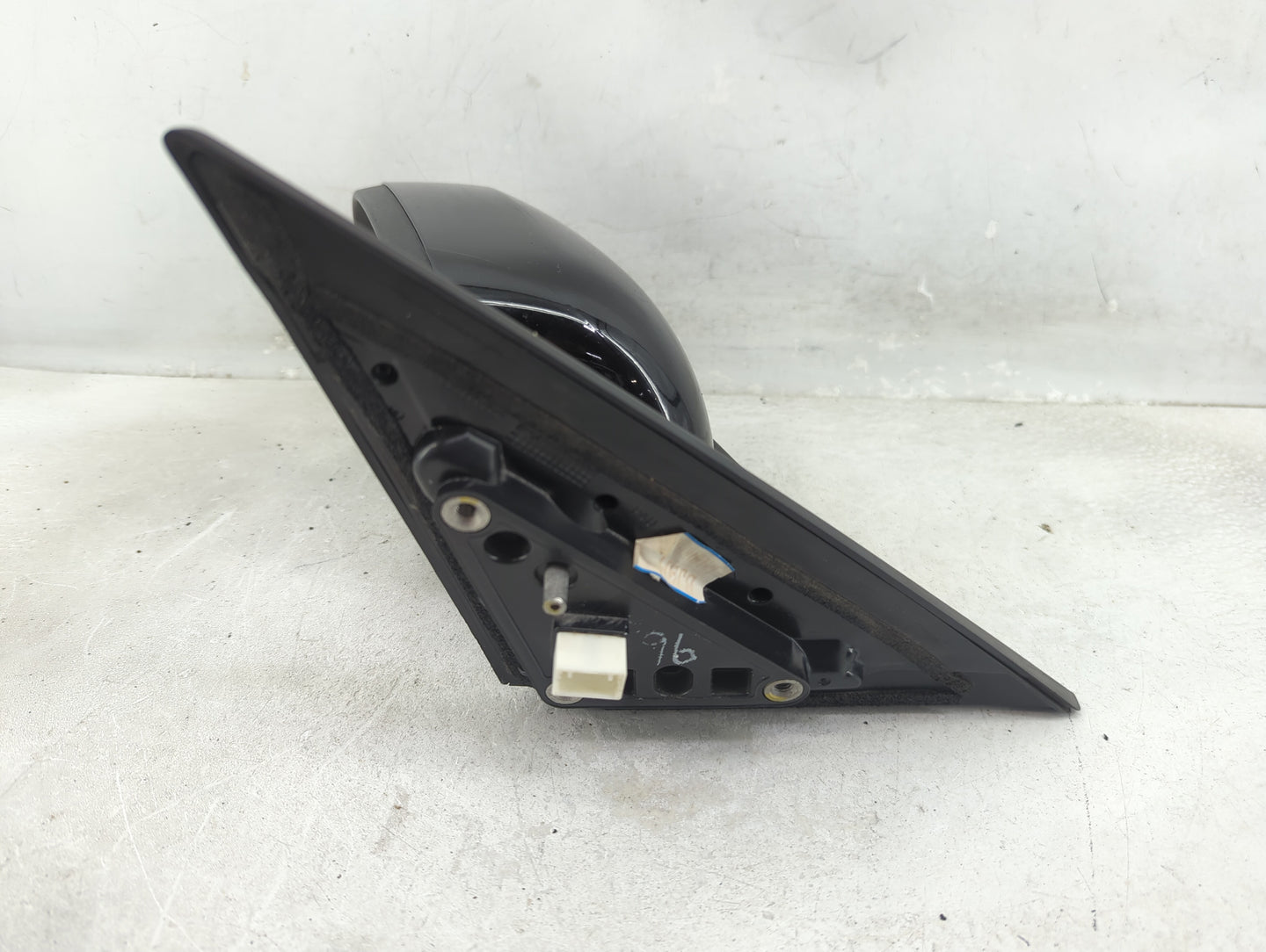 2014-2019 Kia Soul Driver Side View Mirror - Left Door Mirror OEM Used - Oemusedautoparts1.com