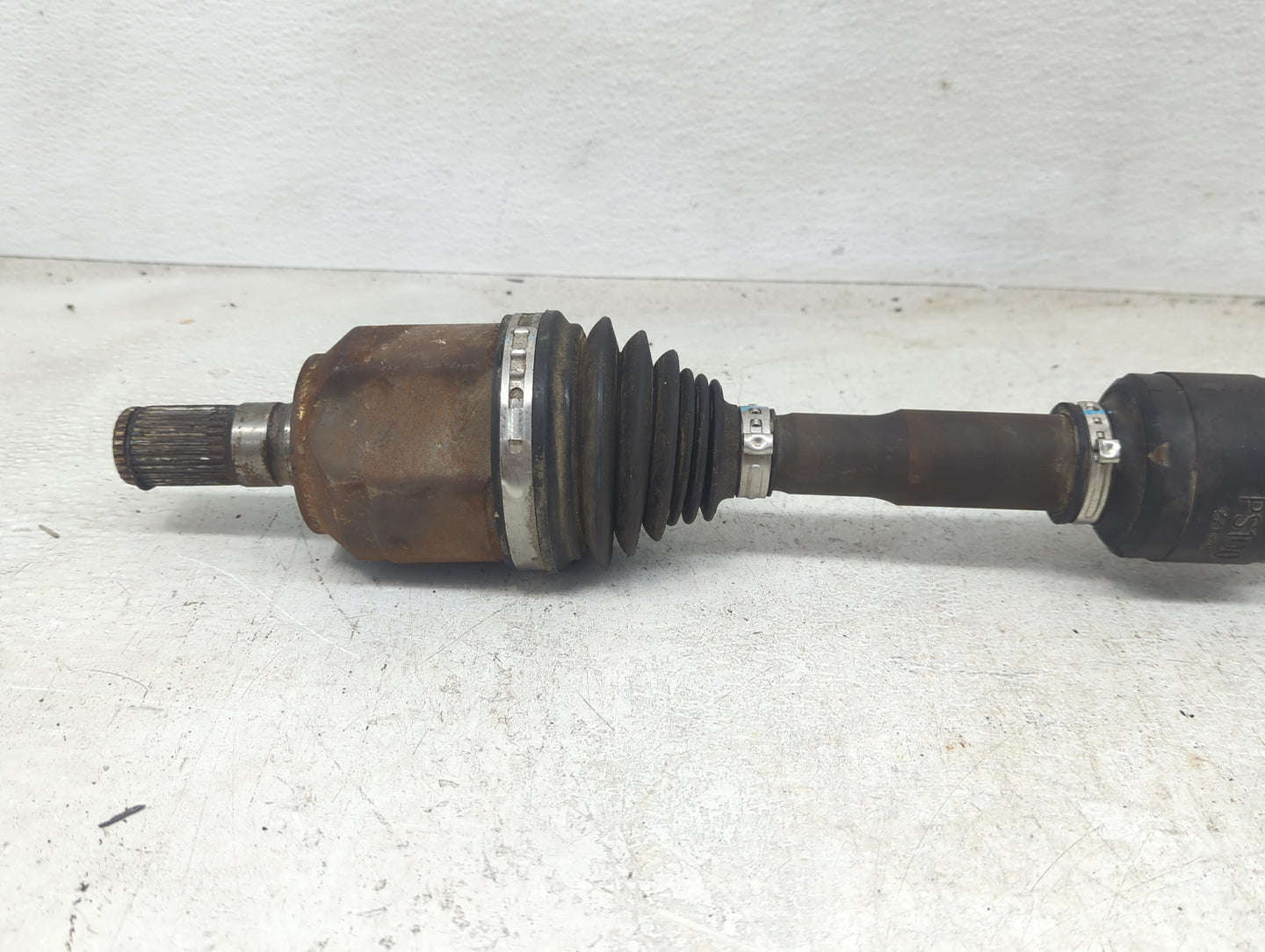 2014-2019 Kia Soul Axle Shaft Front Passenger Cv C/v - Oemusedautoparts1.com