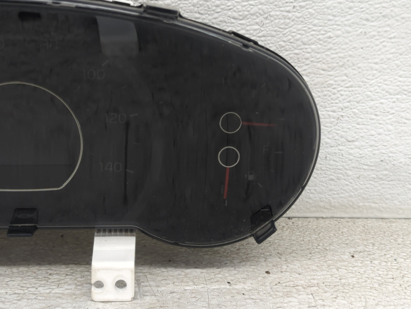 2014-2015 Kia Soul Instrument Cluster Speedometer Gauges P/N:94006-B2540 Fits Fits 2014 2015 OEM Used Auto Parts - Oemusedau