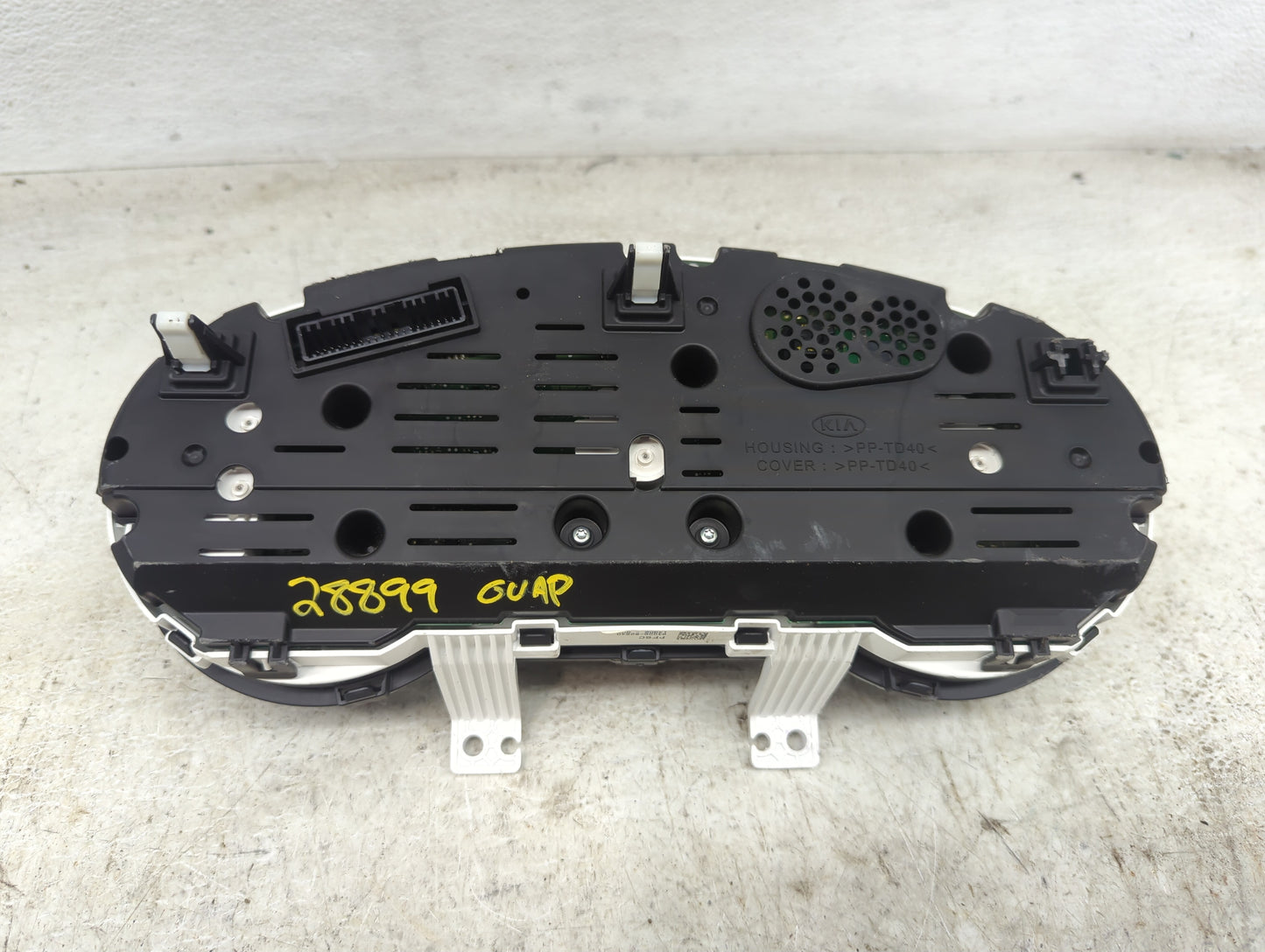 2014-2015 Kia Soul Instrument Cluster Speedometer Gauges P/N:94006-B2540 Fits Fits 2014 2015 OEM Used Auto Parts - Oemusedau