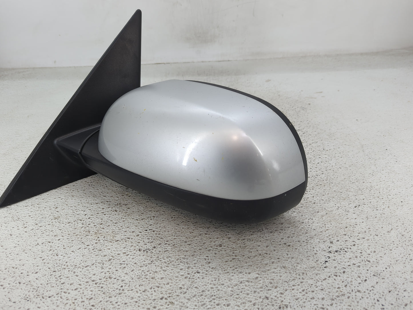 2014-2019 Kia Soul Driver Side View Mirror - Left Door Mirror OEM Used - Oemusedautoparts1.com