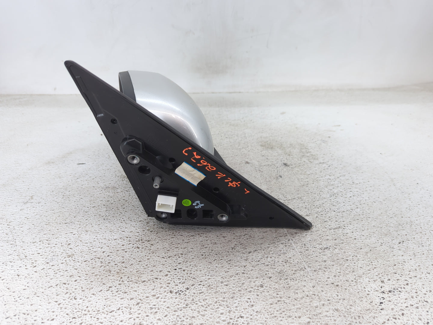 2014-2019 Kia Soul Driver Side View Mirror - Left Door Mirror OEM Used - Oemusedautoparts1.com