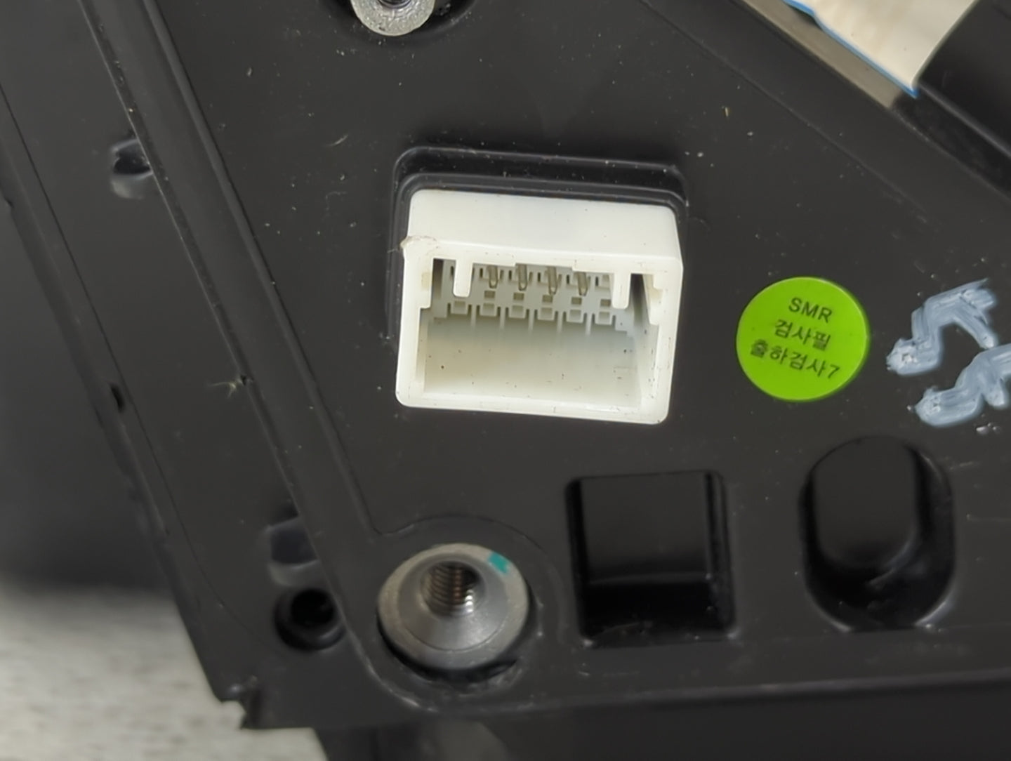 2014-2019 Kia Soul Driver Side View Mirror - Left Door Mirror OEM Used - Oemusedautoparts1.com