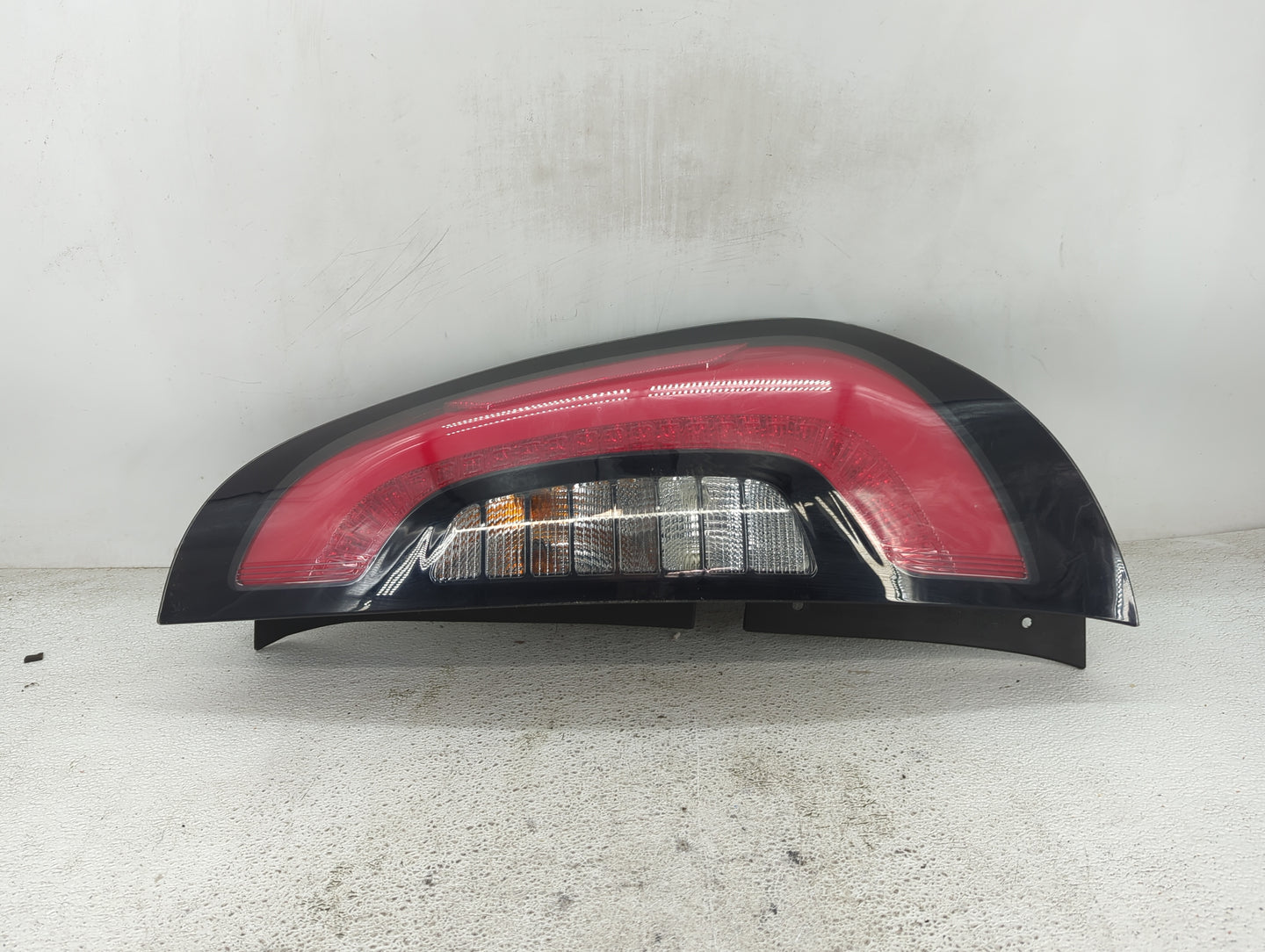 2014-2019 Kia Soul Tail Light Assembly Passenger Right OEM Fits Fits 2014 2015 2016 2017 2018 2019 OEM Used Auto Parts - Oem