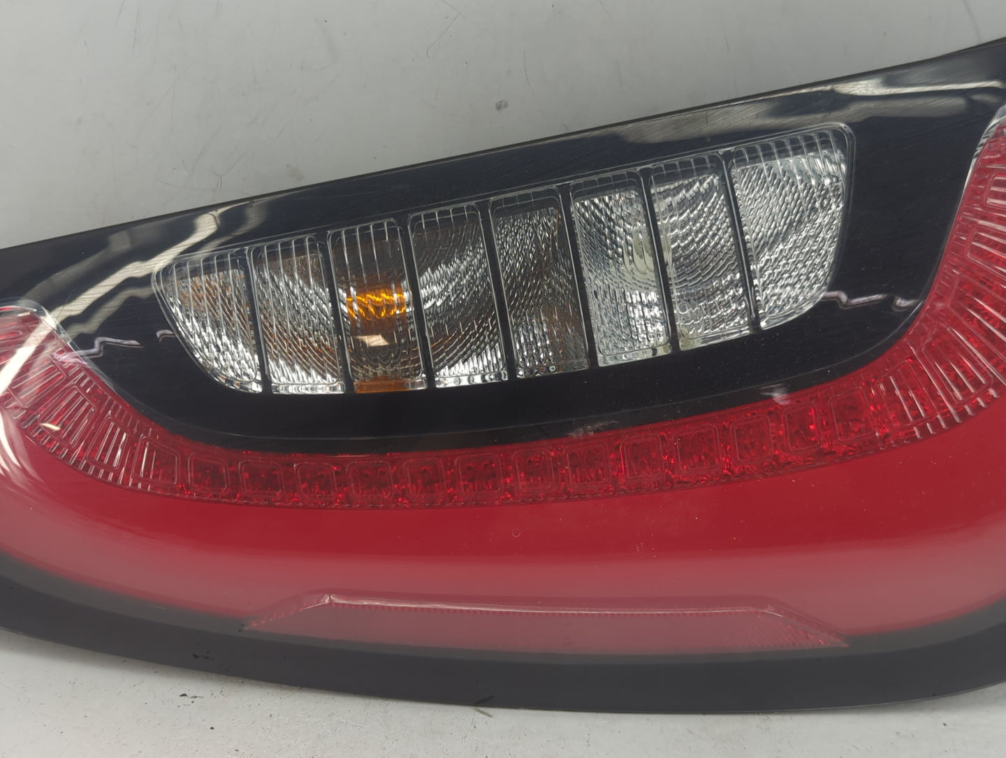 2014-2019 Kia Soul Tail Light Assembly Driver Left OEM P/N:14013 14014 Fits Fits 2014 2015 2016 2017 2018 2019 OEM Used Auto
