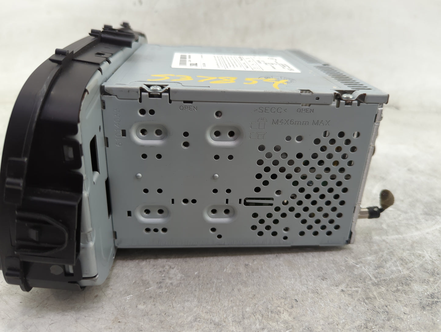2014-2016 Kia Soul Radio AM FM Cd Player Receiver Replacement P/N:96170-B2090CA Fits Fits 2014 2015 2016 OEM Used Auto Parts