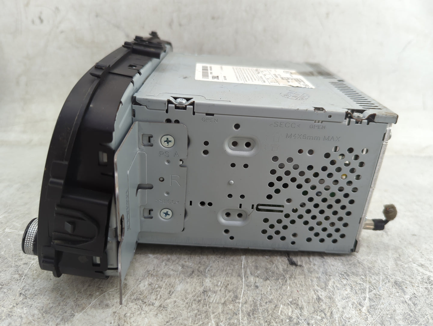 2014-2016 Kia Soul Radio AM FM Cd Player Receiver Replacement Fits Fits 2014 2015 2016 OEM Used Auto Parts - Oemusedautopart