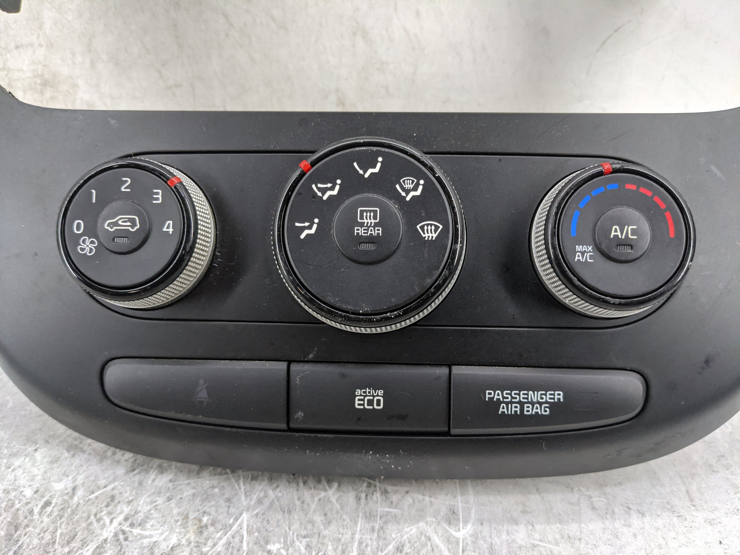 2014-2016 Kia Soul Climate Control Module Temperature AC/Heater Replacement P/N:97250-B2XXX 97250-B2AS0ASB Fits OEM Used Aut