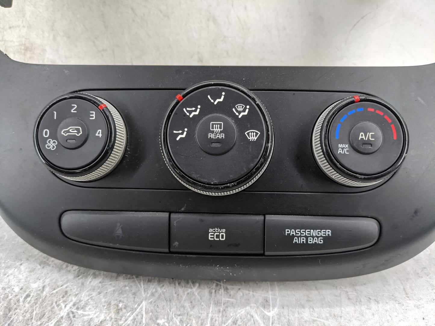 2014-2016 Kia Soul Climate Control Module Temperature AC/Heater Replacement P/N:97250-B2XXX 97250-B2AS0ASB Fits OEM Used Aut