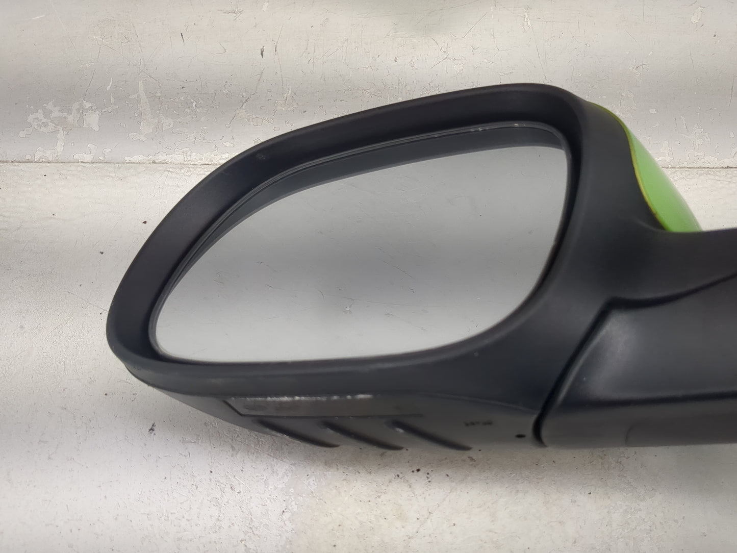 2014-2019 Kia Soul Driver Side View Mirror - Left Door Mirror OEM Used - Oemusedautoparts1.com