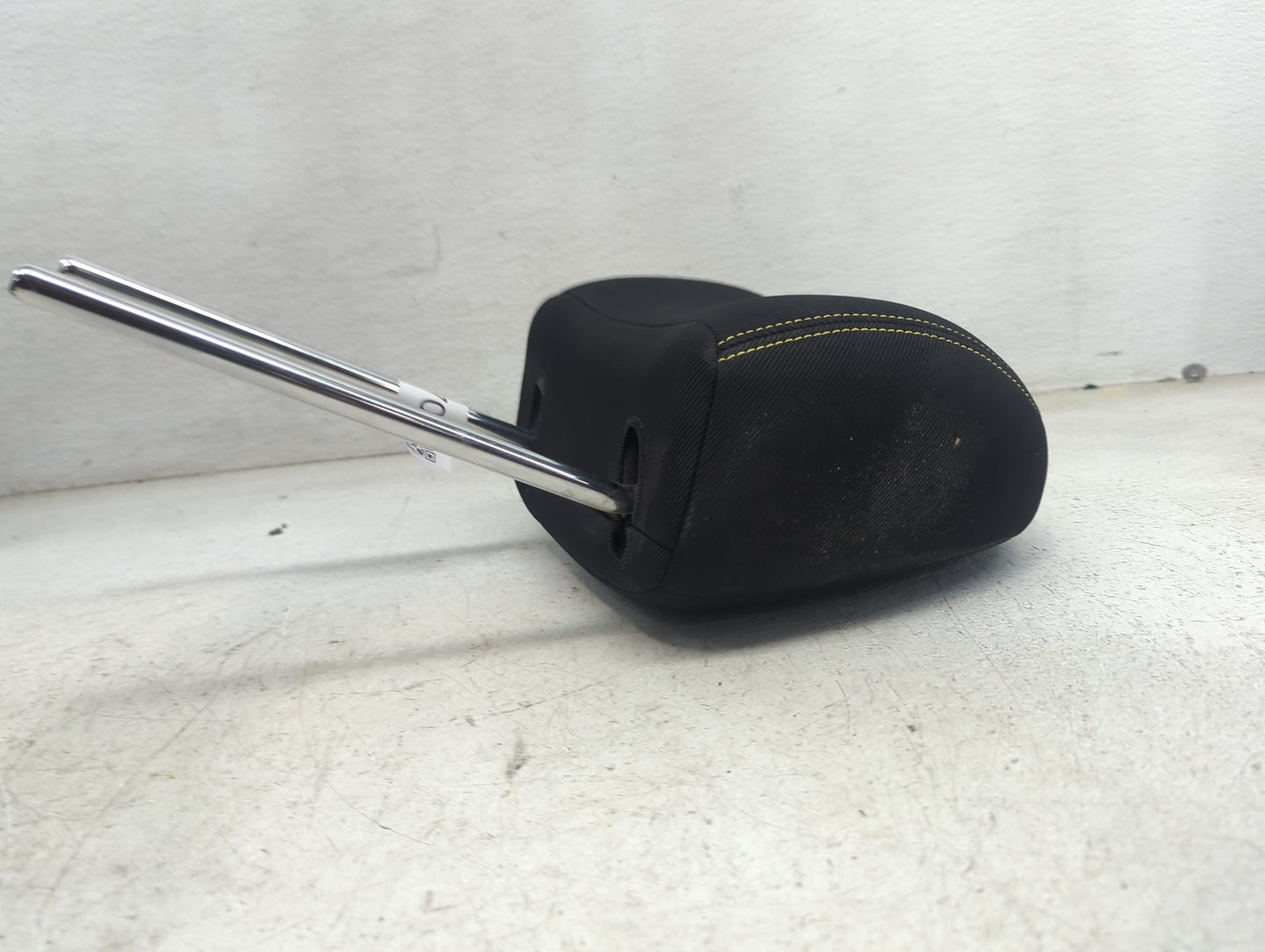 2015 Kia Soul Headrest Head Rest Front Driver Seat Black - Oemusedautoparts1.com