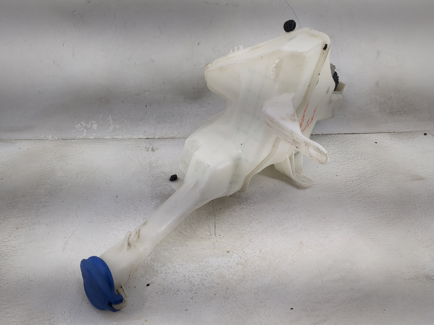 2014-2019 Kia Soul Windshield Washer Fluid Reservoir Bottle Oem 1474025 - Oemusedautoparts1.com