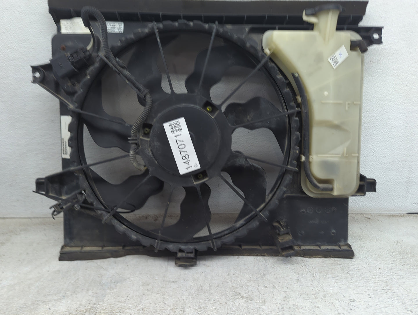 2014-2019 Kia Soul Electric Radiator Cooling Fan Motor Assembly P/N:KA67017A KI3115134 Fits Fits 2014 2015 2016 2017 2018 20