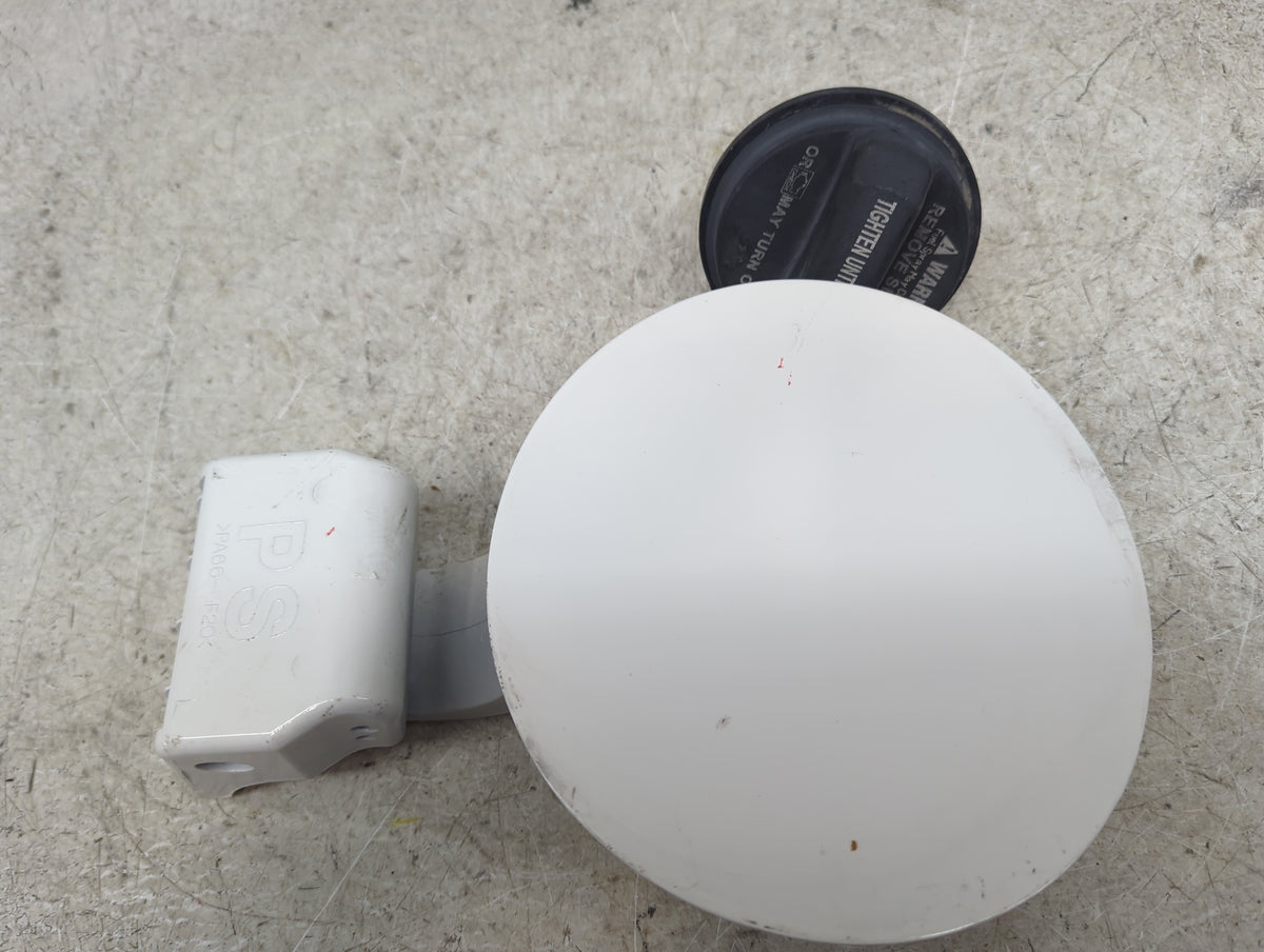 2015 Kia Soul Fuel Tank Door Lid Gas Tank 1498623 - Oemusedautoparts1.com