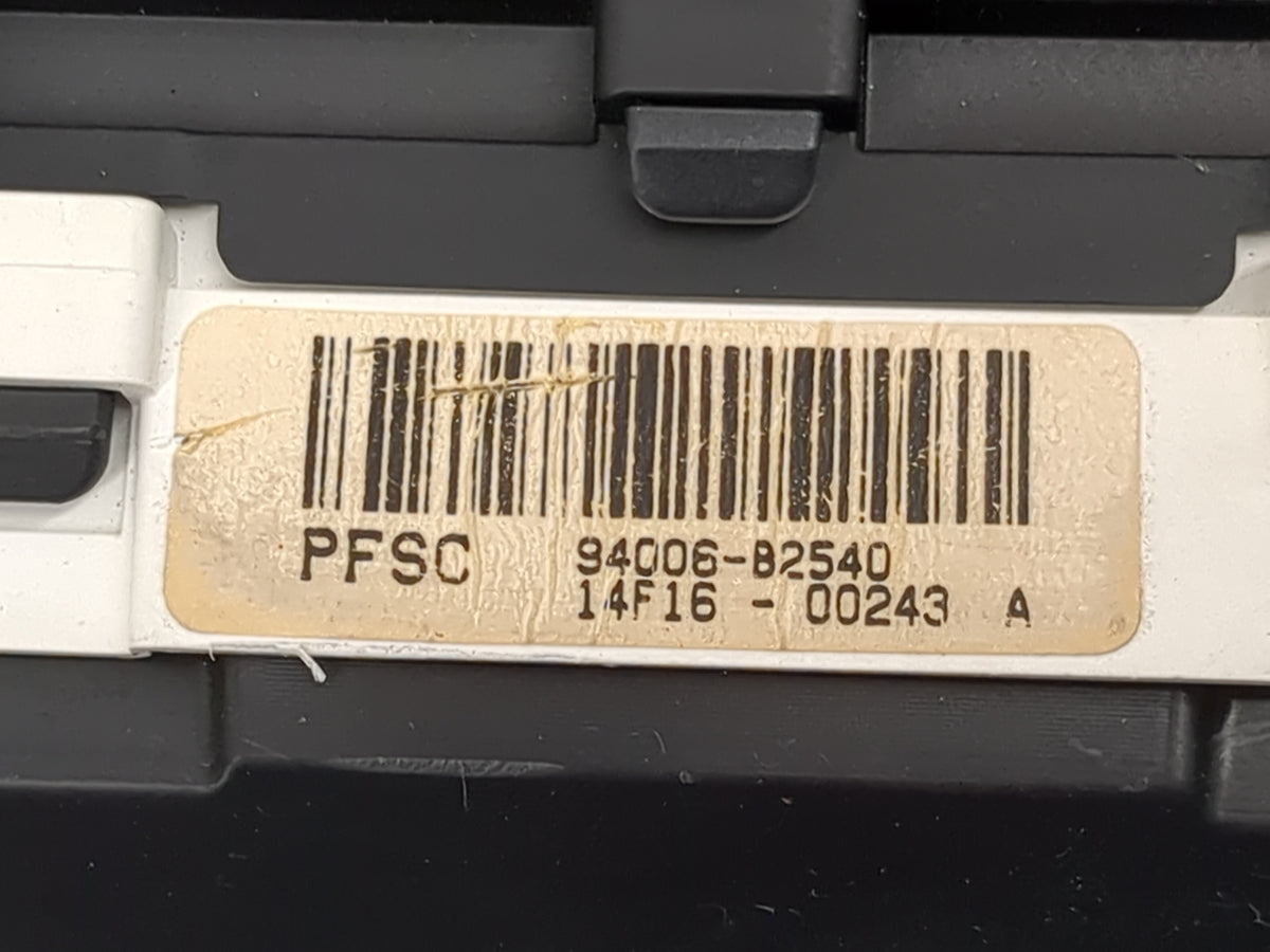 2014-2015 Kia Soul Instrument Cluster Speedometer Gauges P/N:94006-B2540 Miles:129K Fits Fits 2014 2015 OEM Used Auto Parts 