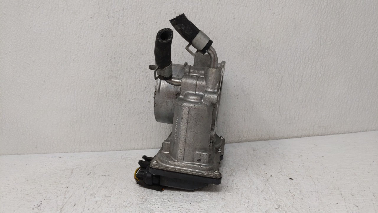 2014-2019 Kia Soul Throttle Body P/N:35100-2E000 Fits Fits 2011 2012 2013 2014 2015 2016 2017 2018 2019 OEM Used Auto Parts 