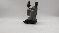 2012-2019 Kia Soul Throttle Body P/N:35100-2B300 Fits Fits 2012 2013 2014 2015 2016 2017 2018 2019 OEM Used Auto Parts - Oem