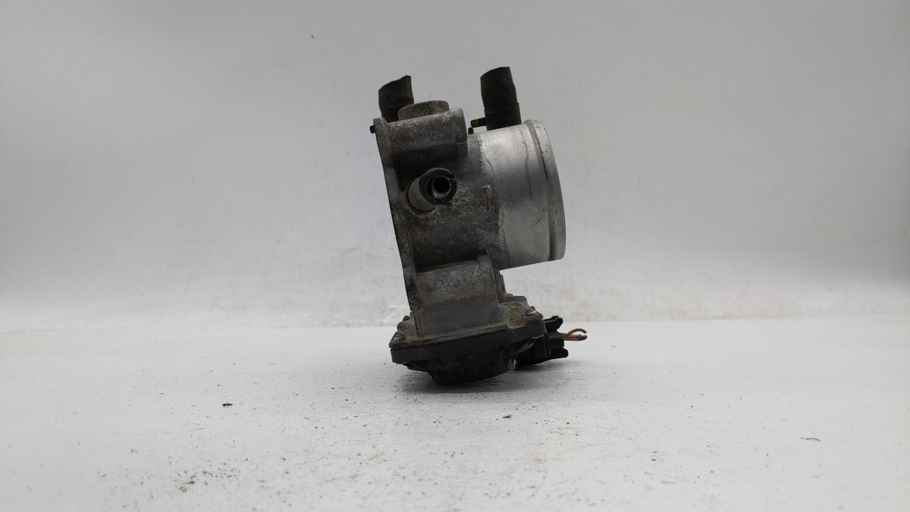 2012-2019 Kia Soul Throttle Body P/N:35100-2B300 Fits Fits 2012 2013 2014 2015 2016 2017 2018 2019 OEM Used Auto Parts - Oem