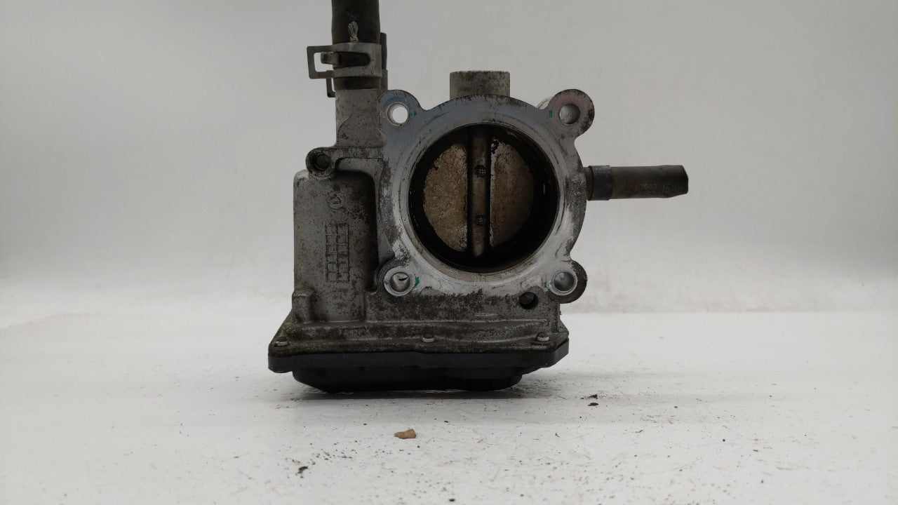 2012-2019 Kia Soul Throttle Body P/N:35100-2B300 Fits Fits 2012 2013 2014 2015 2016 2017 2018 2019 OEM Used Auto Parts - Oem