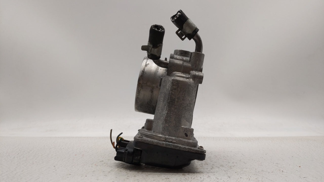2014-2019 Kia Soul Throttle Body P/N:35100-2E000 Fits Fits 2011 2012 2013 2014 2015 2016 2017 2018 2019 OEM Used Auto Parts 