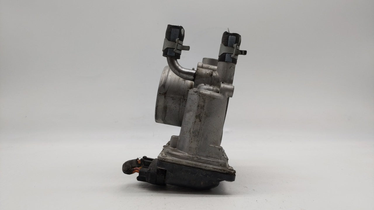 2012-2019 Kia Soul Throttle Body P/N:5302-1S02 35100-2B300 Fits Fits 2012 2013 2014 2015 2016 2017 2018 2019 OEM Used Auto P