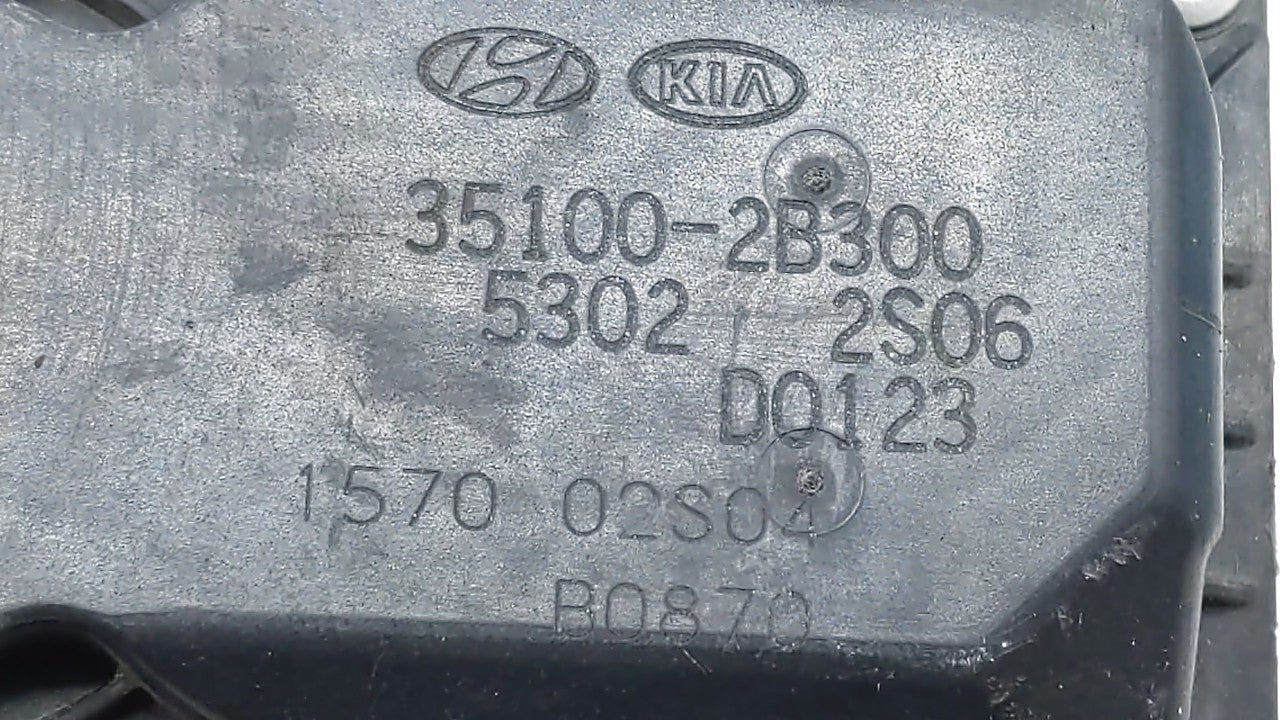 2012-2019 Kia Soul Throttle Body P/N:5302-1S02 35100-2B300 Fits Fits 2012 2013 2014 2015 2016 2017 2018 2019 OEM Used Auto P