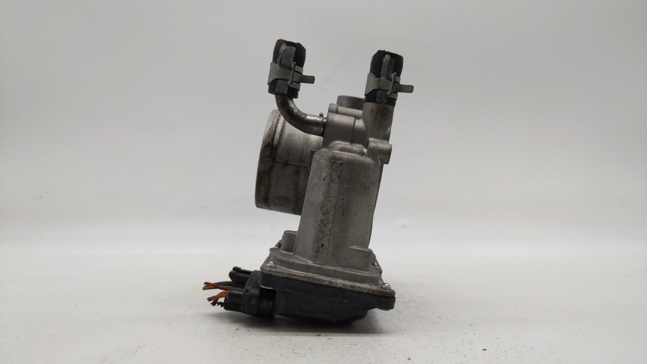 2012-2019 Kia Soul Throttle Body P/N:5302-1S02 35100-2B300 Fits Fits 2012 2013 2014 2015 2016 2017 2018 2019 OEM Used Auto P