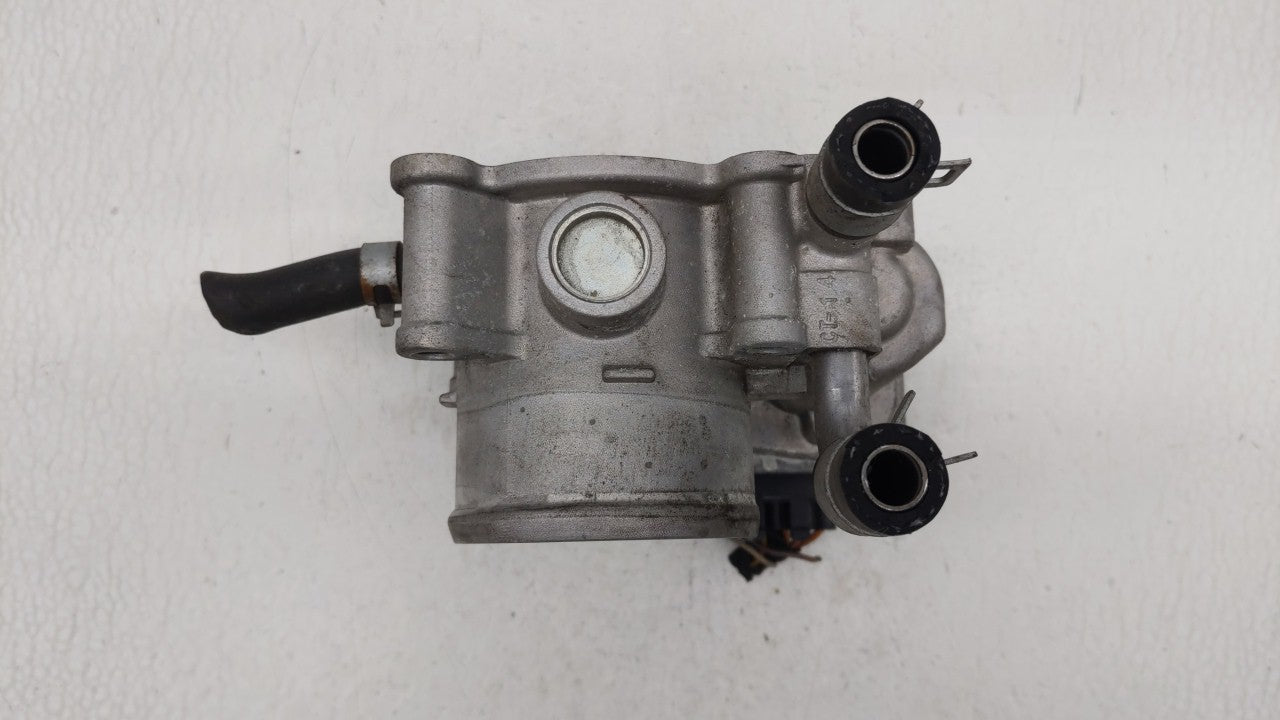 2012-2019 Kia Soul Throttle Body P/N:5302-1S02 35100-2B300 Fits Fits 2012 2013 2014 2015 2016 2017 2018 2019 OEM Used Auto P