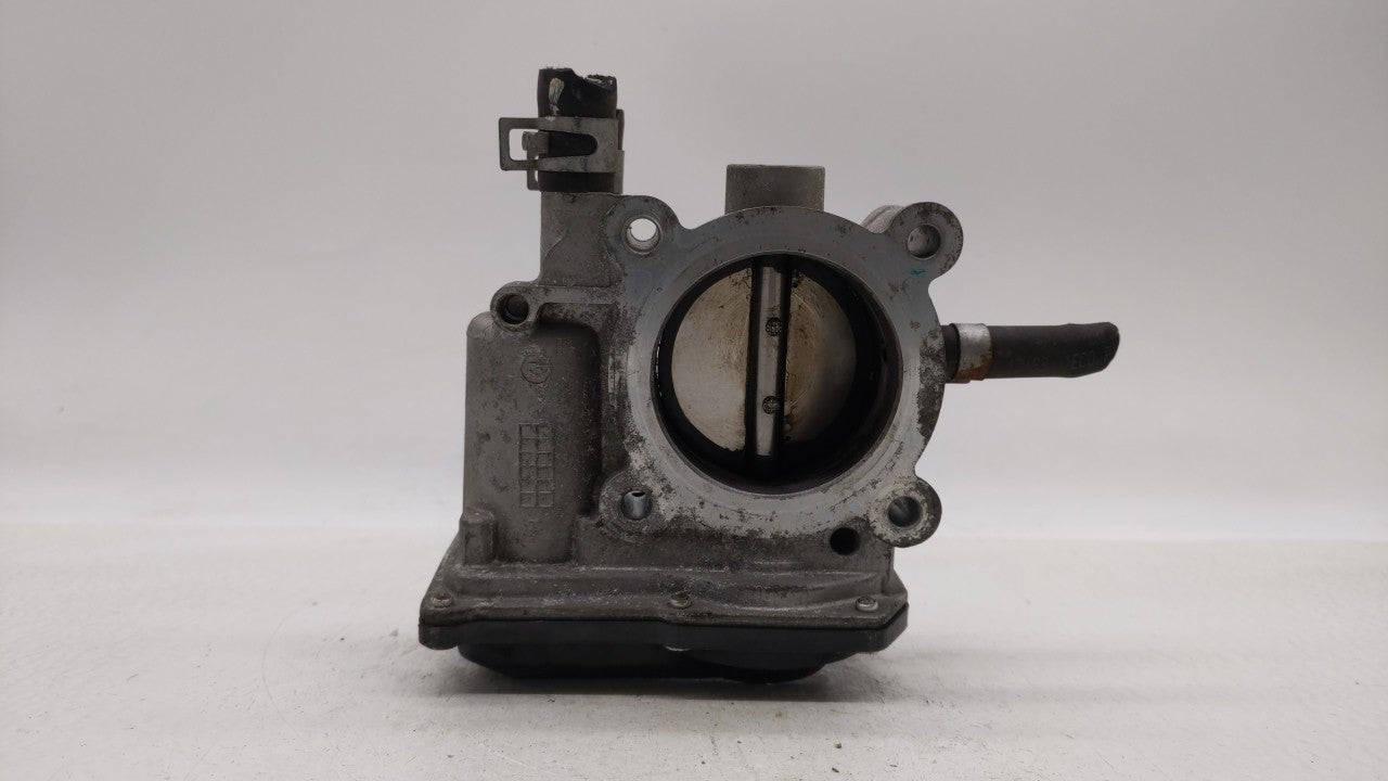 2012-2019 Kia Soul Throttle Body P/N:5302-1S02 35100-2B300 Fits Fits 2012 2013 2014 2015 2016 2017 2018 2019 OEM Used Auto P