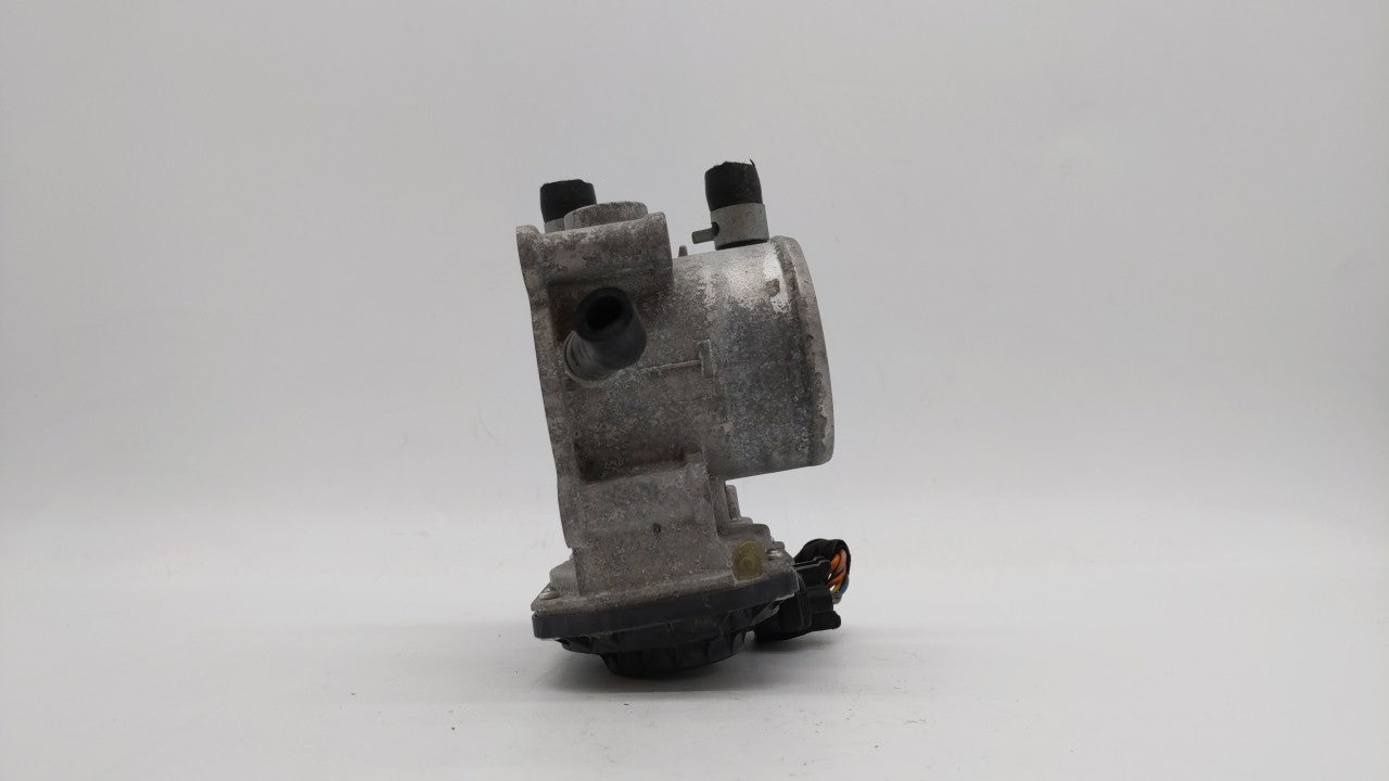 2012-2019 Kia Soul Throttle Body P/N:5302-1S02 35100-2B300 Fits Fits 2012 2013 2014 2015 2016 2017 2018 2019 OEM Used Auto P