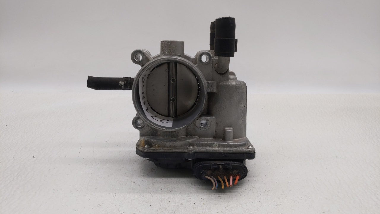 2012-2019 Kia Soul Throttle Body P/N:5302-1S02 35100-2B300 Fits Fits 2012 2013 2014 2015 2016 2017 2018 2019 OEM Used Auto P
