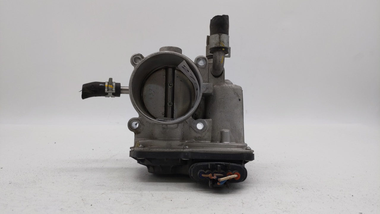2012-2019 Kia Soul Throttle Body P/N:5302-1S02 35100-2B300 Fits Fits 2012 2013 2014 2015 2016 2017 2018 2019 OEM Used Auto P