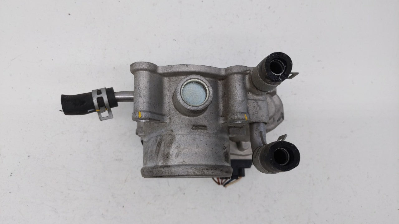 2012-2019 Kia Soul Throttle Body P/N:5302-1S02 35100-2B300 Fits Fits 2012 2013 2014 2015 2016 2017 2018 2019 OEM Used Auto P