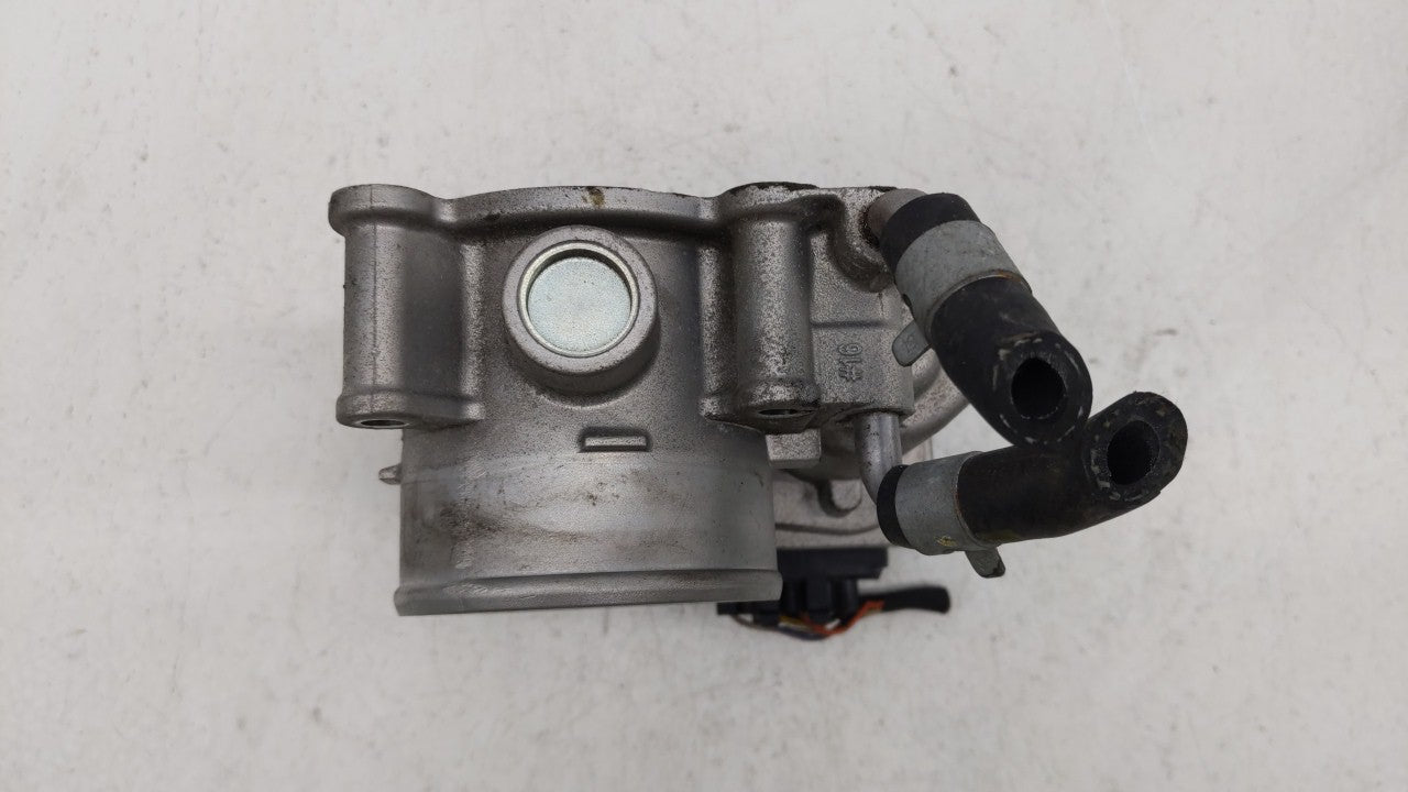 2014-2019 Kia Soul Throttle Body P/N:35100-2E000 Fits Fits 2011 2012 2013 2014 2015 2016 2017 2018 2019 OEM Used Auto Parts 