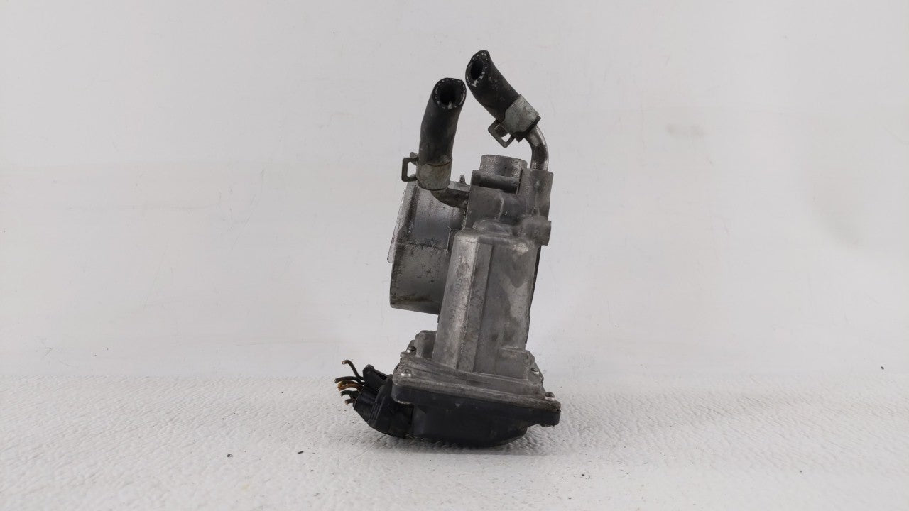 2014-2019 Kia Soul Throttle Body P/N:35100-2E000 Fits Fits 2011 2012 2013 2014 2015 2016 2017 2018 2019 OEM Used Auto Parts 