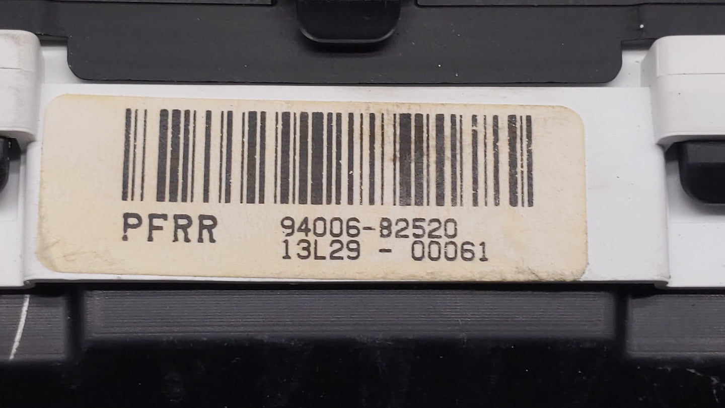 2014-2015 Kia Soul Instrument Cluster Speedometer Gauges P/N:94006-B2510 94006-B2520 Fits Fits 2014 2015 OEM Used Auto Parts
