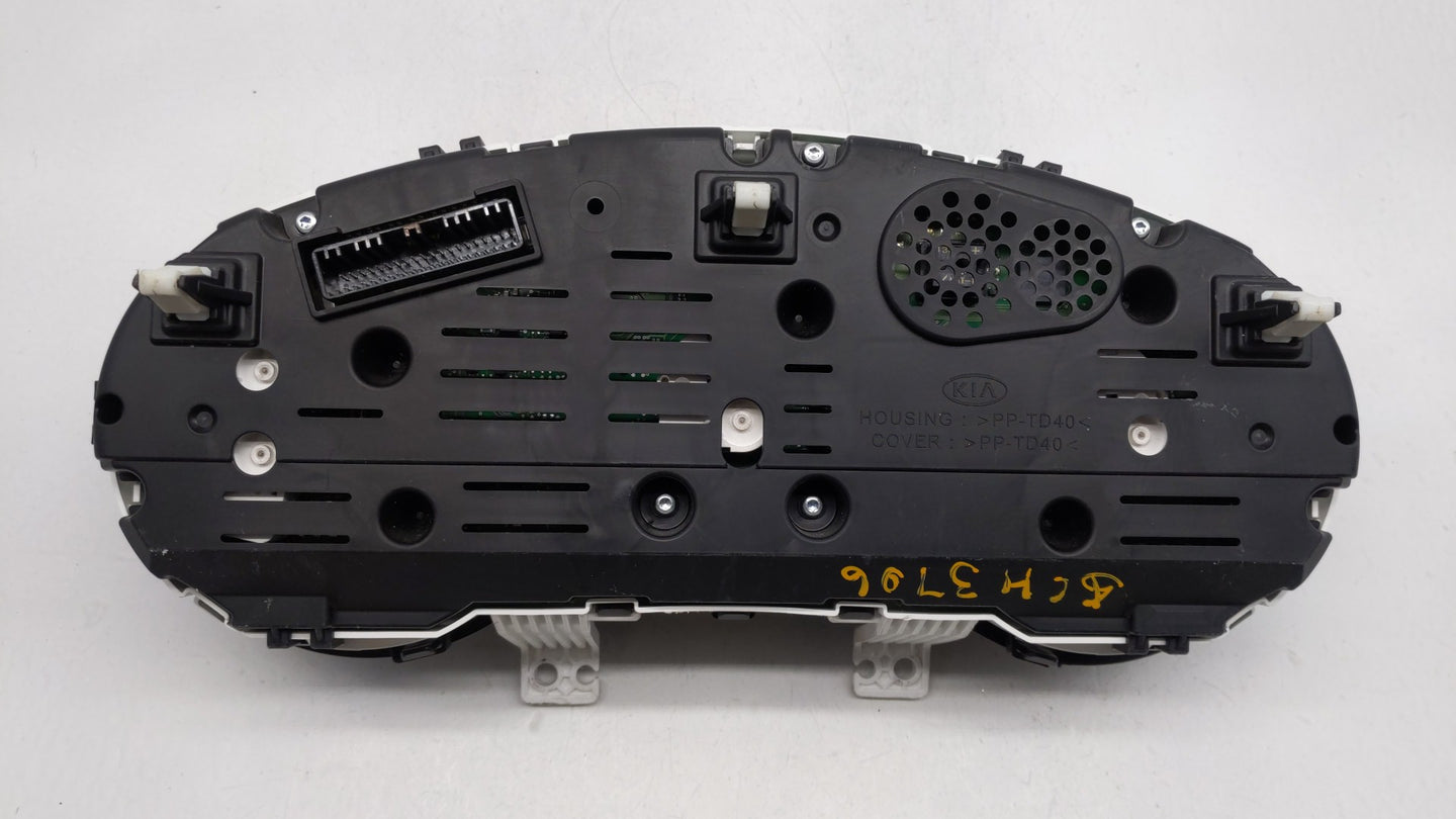 2014-2015 Kia Soul Instrument Cluster Speedometer Gauges P/N:94006-B2510 94006-B2520 Fits Fits 2014 2015 OEM Used Auto Parts