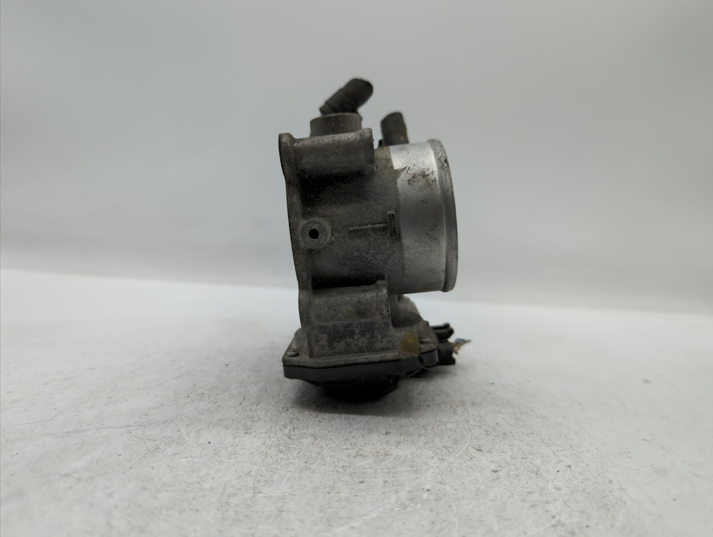2014-2019 Kia Soul Throttle Body P/N:35100-2E710 35100-2E000 Fits Fits 2011 2012 2013 2014 2015 2016 2017 2018 2019 OEM Used