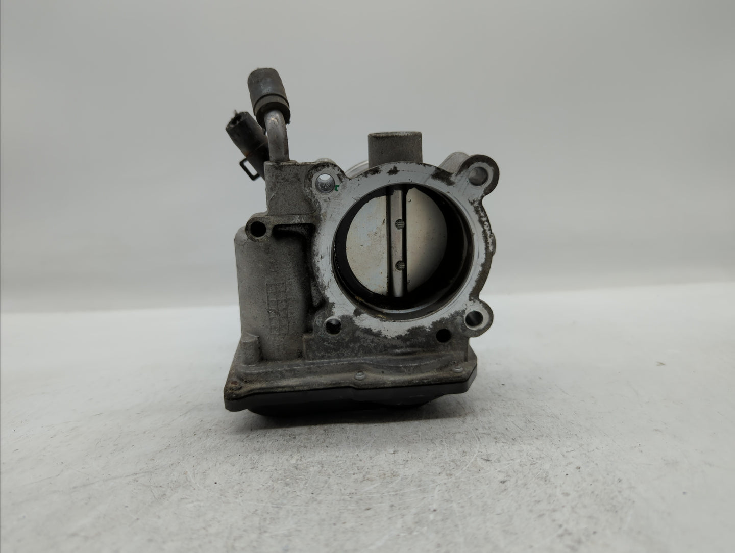 2014-2019 Kia Soul Throttle Body P/N:35100-2E710 35100-2E000 Fits Fits 2011 2012 2013 2014 2015 2016 2017 2018 2019 OEM Used