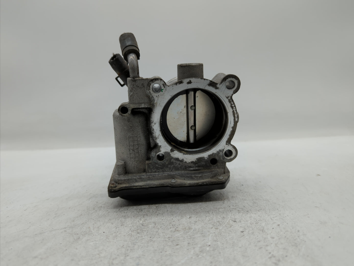 2014-2019 Kia Soul Throttle Body P/N:35100-2E710 35100-2E000 Fits Fits 2011 2012 2013 2014 2015 2016 2017 2018 2019 OEM Used