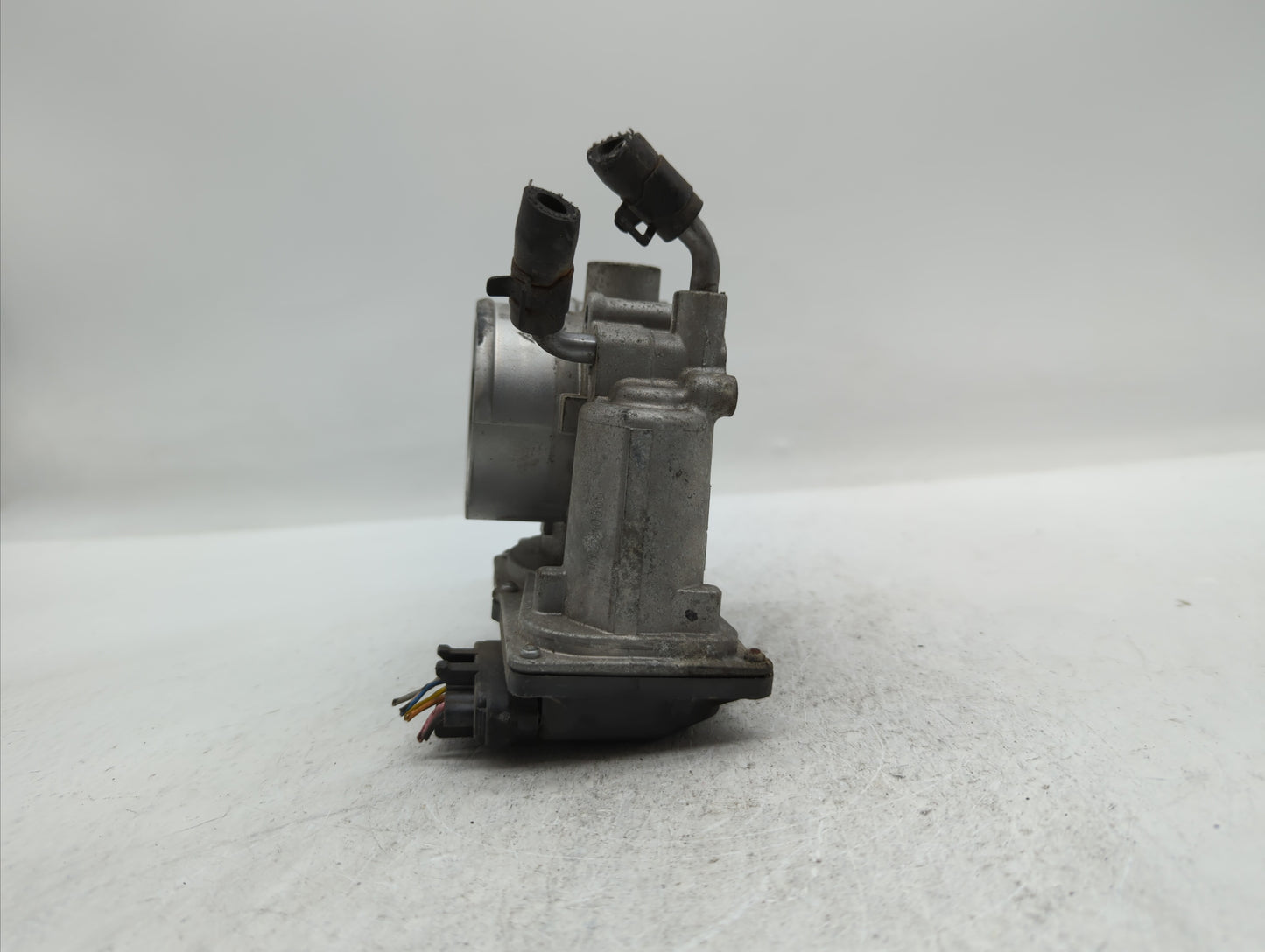 2014-2019 Kia Soul Throttle Body P/N:35100-2E710 35100-2E000 Fits Fits 2011 2012 2013 2014 2015 2016 2017 2018 2019 OEM Used