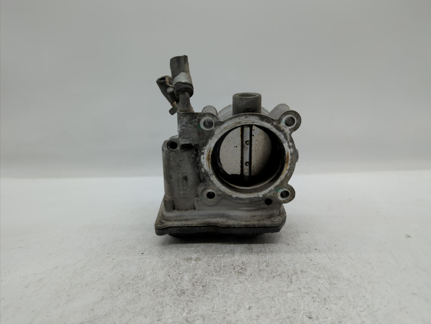 2014-2019 Kia Soul Throttle Body P/N:35100-2E710 35100-2E000 Fits Fits 2011 2012 2013 2014 2015 2016 2017 2018 2019 OEM Used