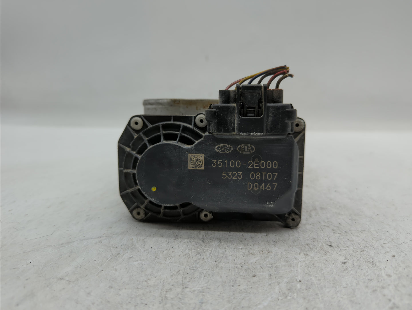 2014-2019 Kia Soul Throttle Body P/N:35100-2E710 35100-2E000 Fits Fits 2011 2012 2013 2014 2015 2016 2017 2018 2019 OEM Used