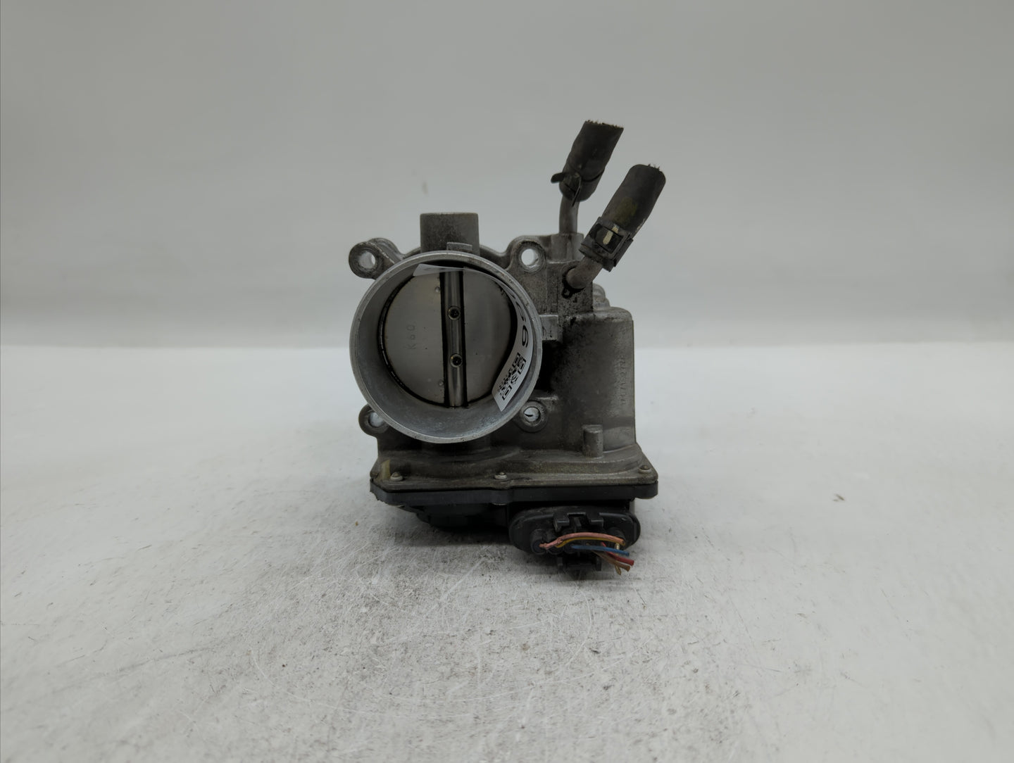2014-2019 Kia Soul Throttle Body P/N:35100-2E710 35100-2E000 Fits Fits 2011 2012 2013 2014 2015 2016 2017 2018 2019 OEM Used